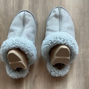 UGG grey Scuffette II size 9